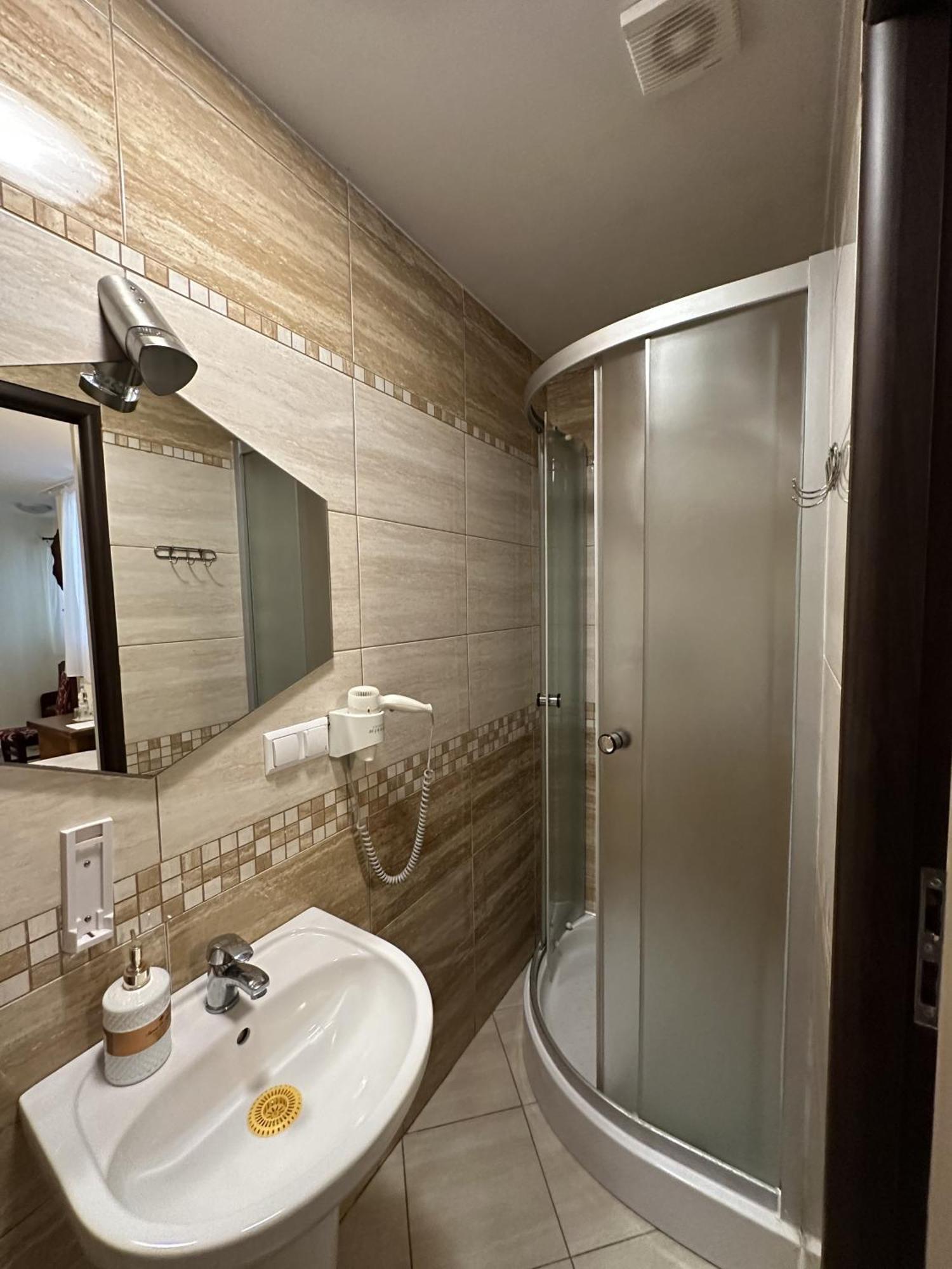 Palac Tarnowskich Hotel & Restauracja & Spa Ostrowiec Świętokrzyski Eksteriør billede